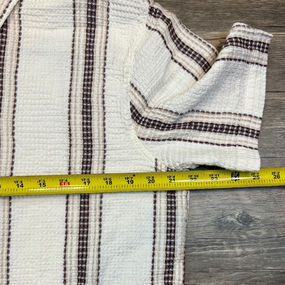 Textured Waffle Stripe Button Down Men's Large Neutral Retro Coastal GrandpaCore - Picture 2 of 6